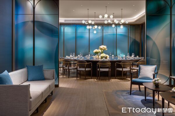 ▲▼整座城市變成寶藍色,迎SJ連三天開唱,高雄全市燈光應援。(圖/記者賴文萱翻攝)