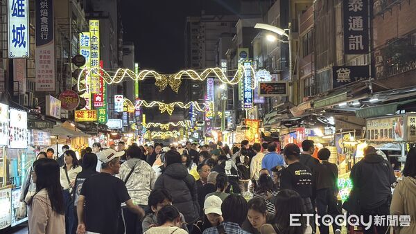 ▲▼ 六合夜市 。(圖/記者張雅雲攝)