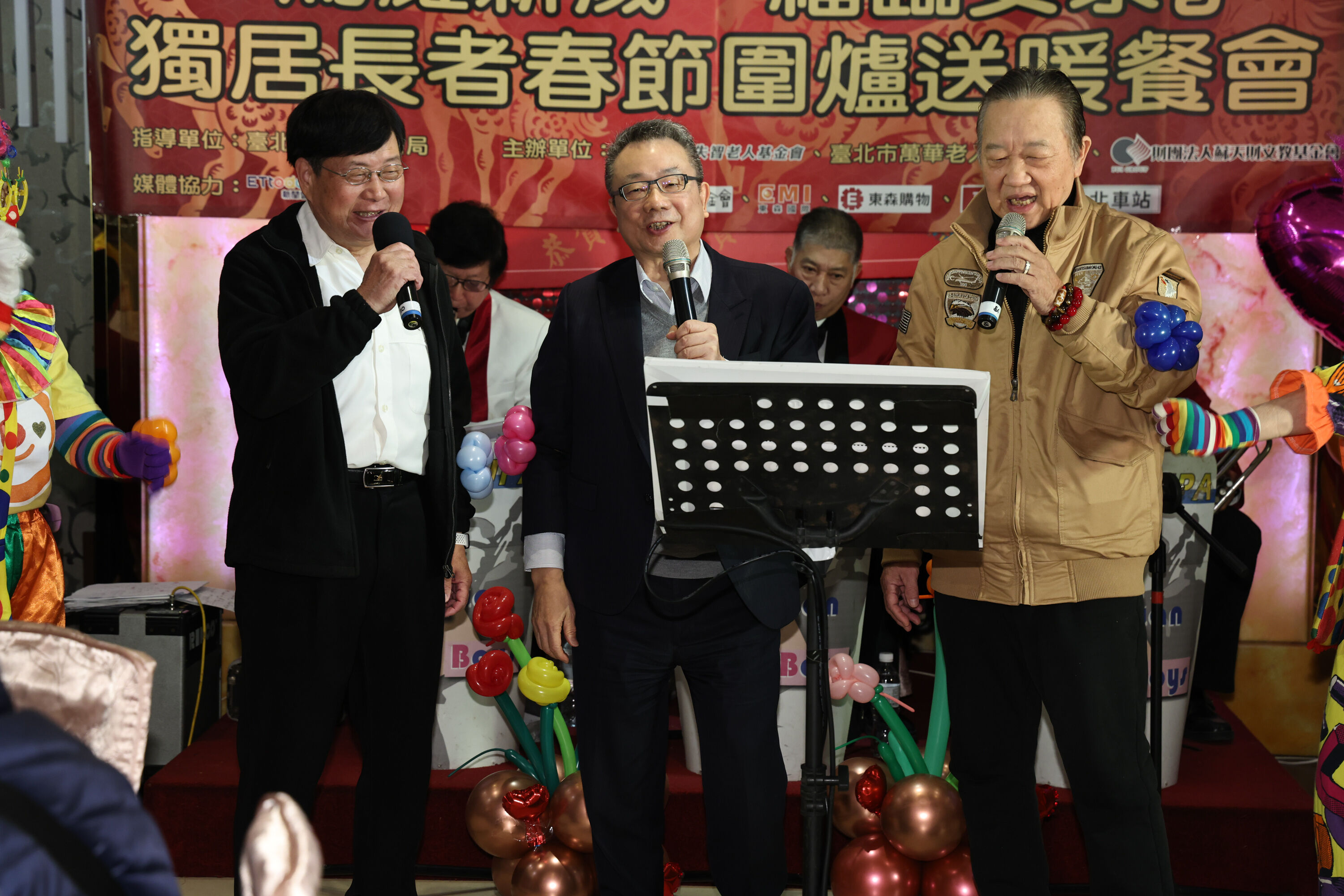 ▲▼ 東慈贊助獨居長者圍爐-廖副總裁出席。(圖/記者黃克翔攝)