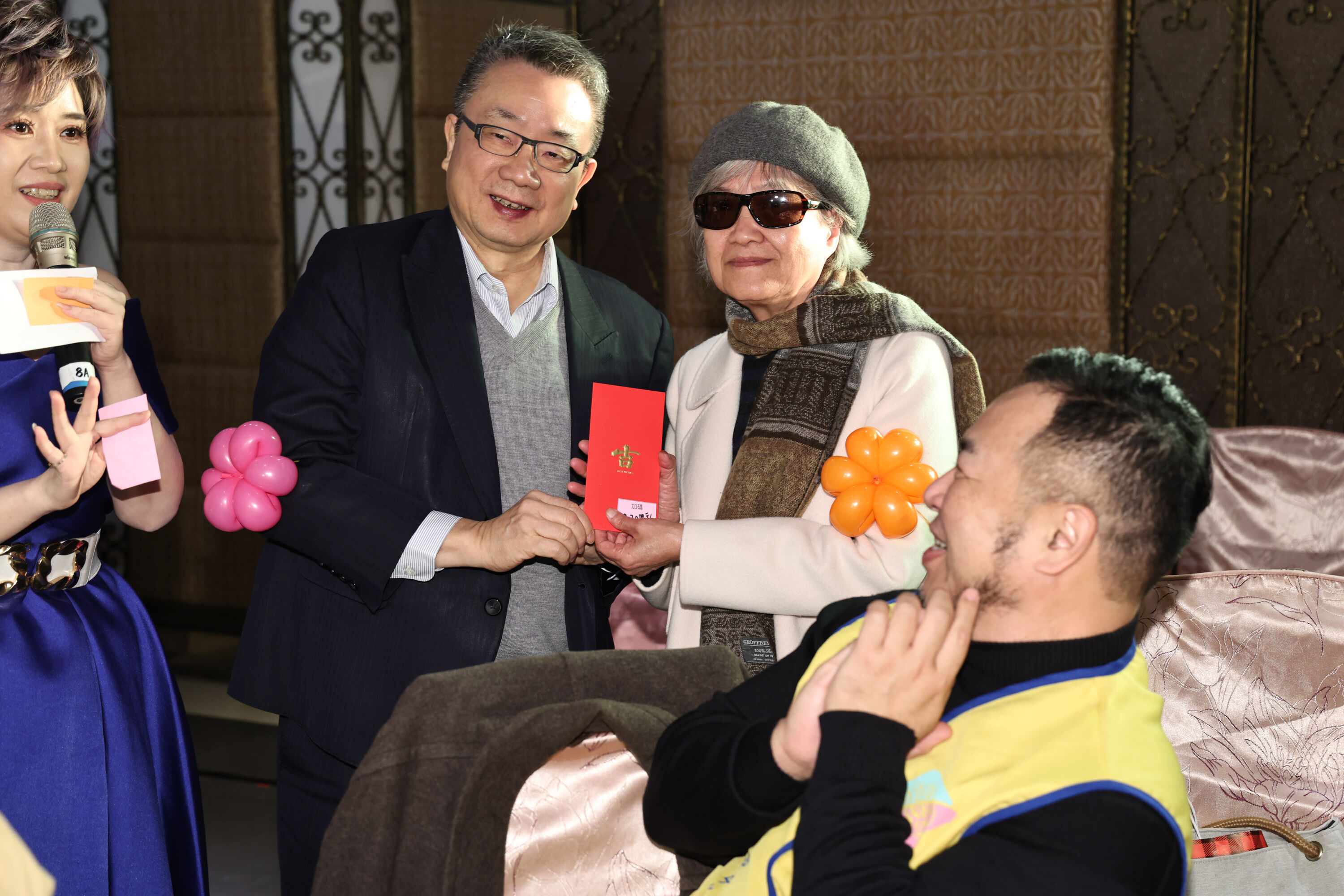 ▲▼ 0124 東慈贊助獨居長者圍爐-廖副總裁出席-2。(圖/記者黃克翔攝)