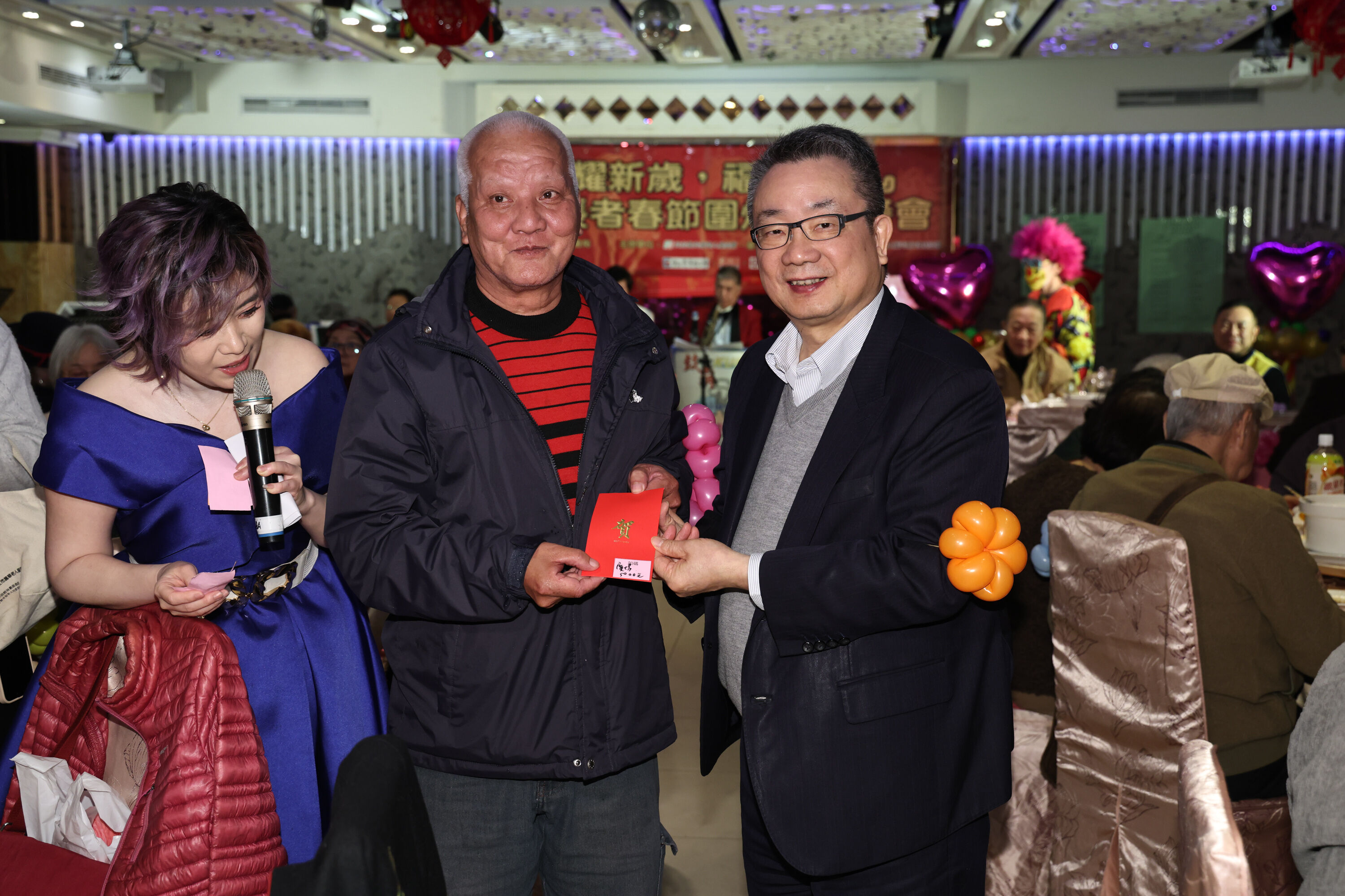 ▲▼ 0124 東慈贊助獨居長者圍爐-廖副總裁出席-2。(圖/記者黃克翔攝)
