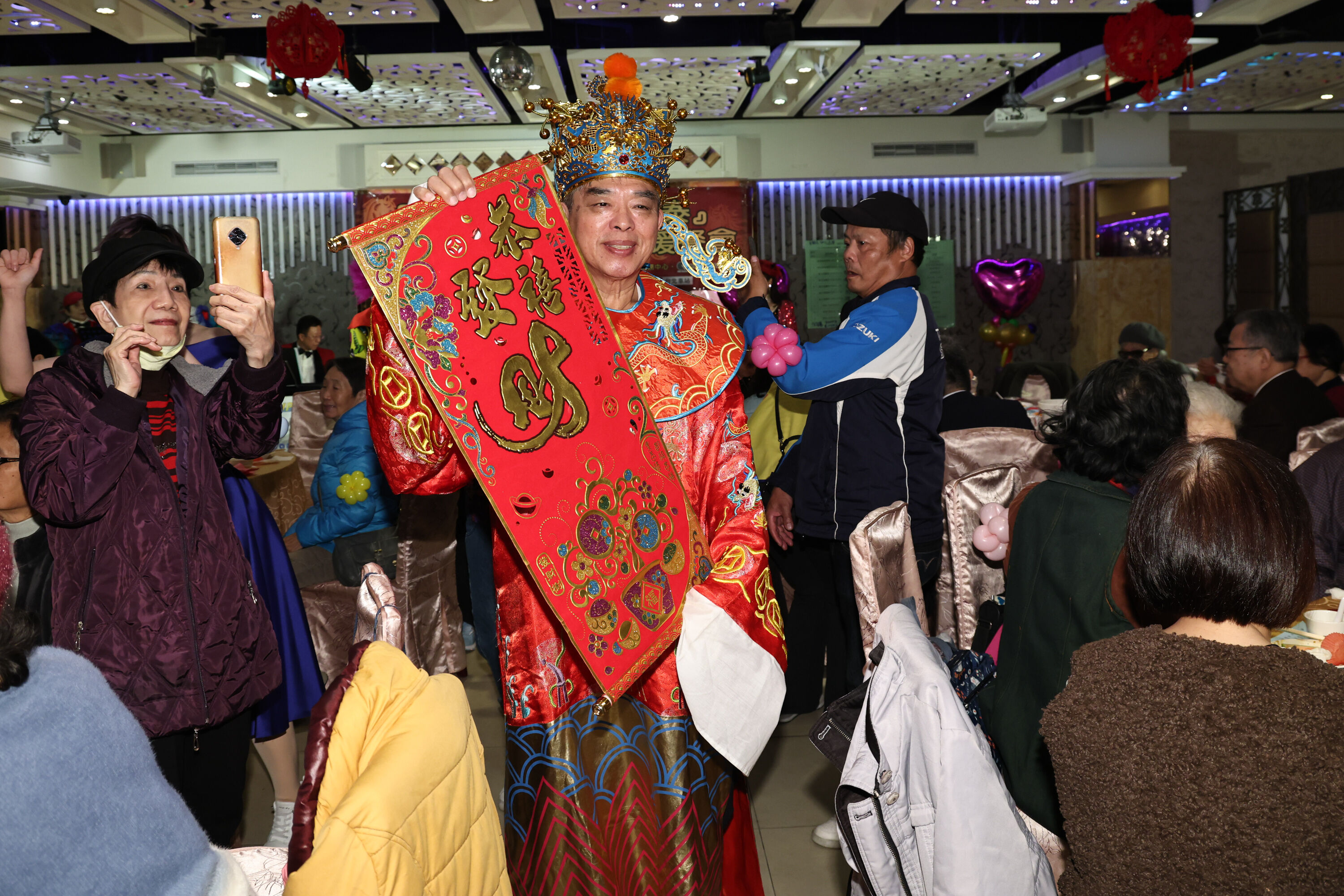 ▲▼ 0124 東慈贊助獨居長者圍爐-廖副總裁出席。(圖/記者黃克翔攝)