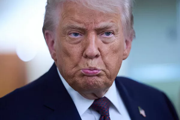 ▲▼美國總統川普搭乘空軍一號從達沃斯世界經濟論壇返回華府。(圖/達志影像/美聯社)