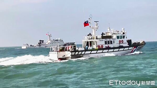 ▲▼中國海警假巡查闖金門限制水域,海巡一對一併航驅離。(圖/海巡署金馬澎分署提供)