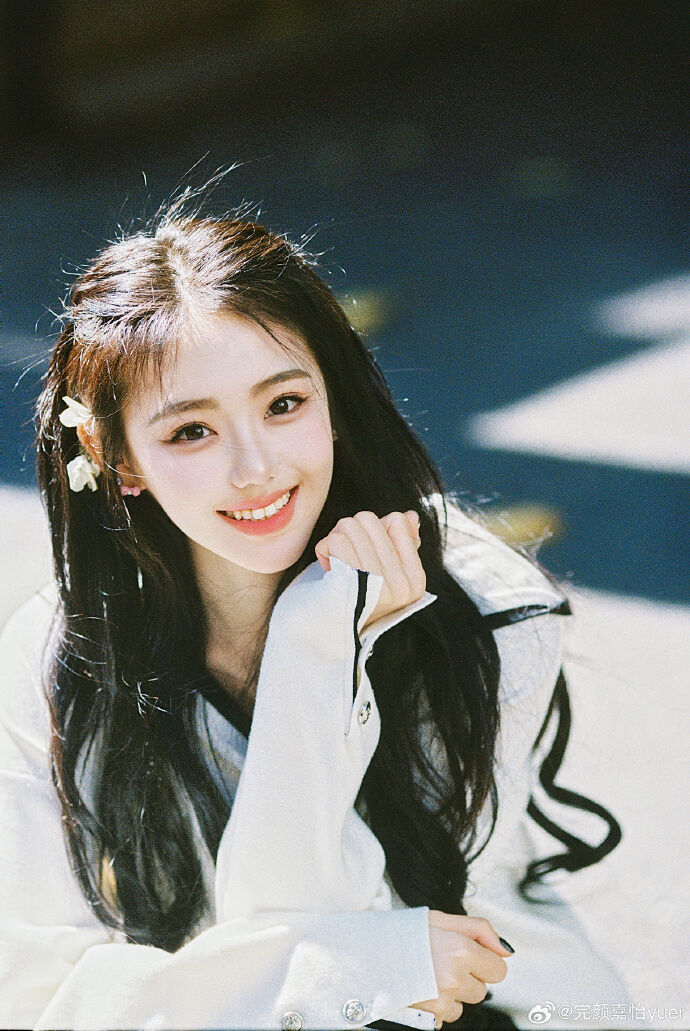 ▲▼陸女歌手閃嫁豪門7天就翻車!老公爆出軌《創造營》正妹。(圖/翻攝自微博)