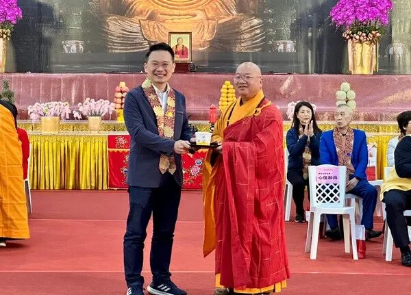 ▲佛光山桃園講堂慶法寶節寒冬送暖