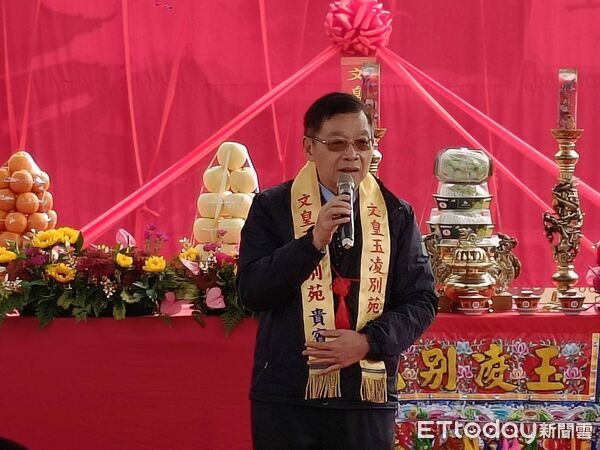 ▲文皇玉凌別苑24日於臺南市東區仁和路舉行新建工程動土典禮,副市長姜淋煌與民代、地方仕紳及宮廟代表共同上香祈福,見證融合唐式禪風與現代美學的宗教道場正式啟建。(記者林東良翻攝)