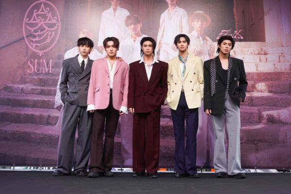 ▲▼ 男團FEniX成員即將入伍當兵。(圖/華納音樂提供)