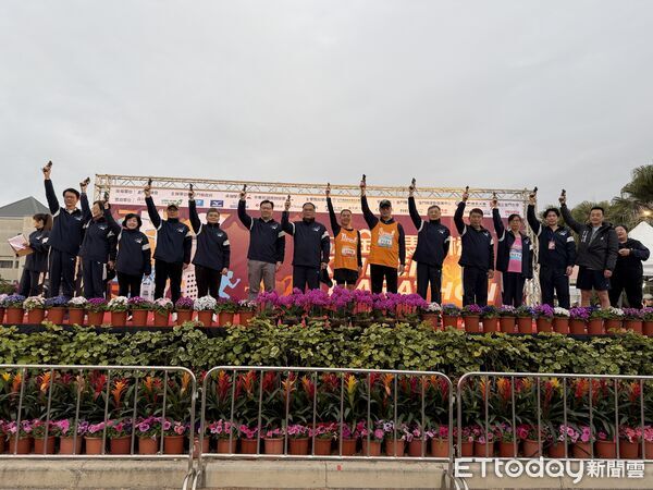 ▲▼2026金門馬拉松第二天競賽組賽事熱力開跑。(圖/記者鄭逢時攝)