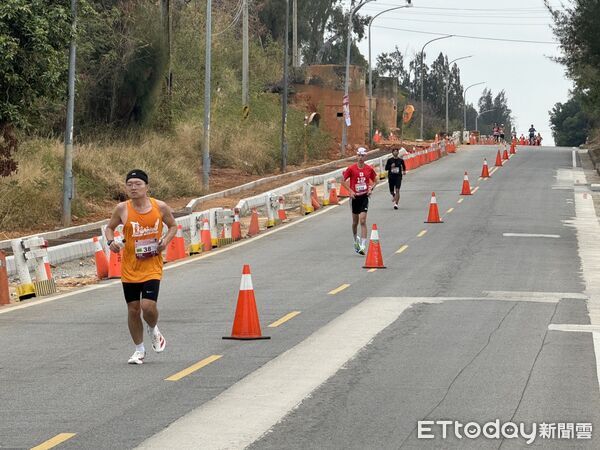 ▲▼2026金門馬拉松第二天競賽組賽事熱力開跑。(圖/記者鄭逢時攝)