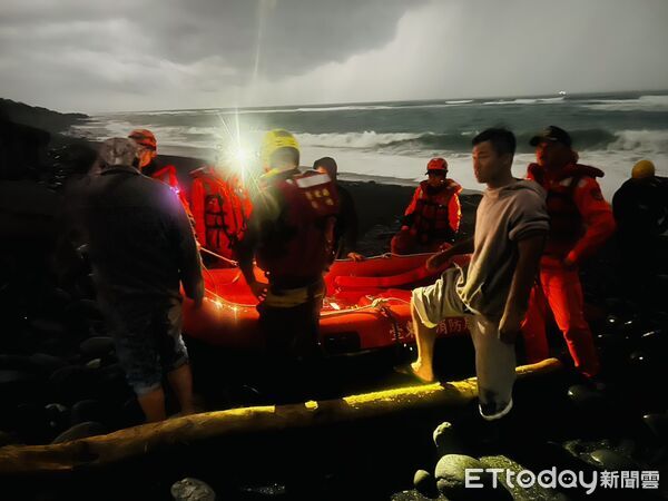 ▲台東金樽漁港驚傳翻船意外,一名男子送醫搶救仍不治。(圖/記者閔文昱攝)