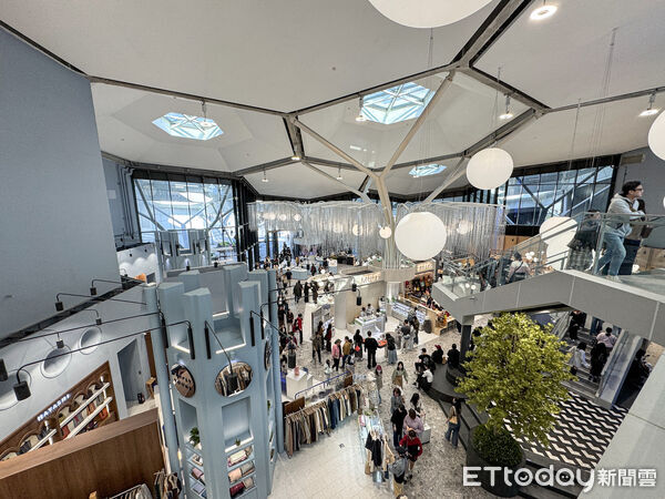 ▲▼高雄FOCUS 13珊瑚廣場。(圖/記者蔡玟君攝)