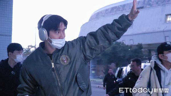 ▲▼SJ清晨離台。(圖/記者吳睿慈攝)