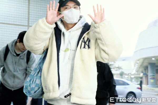 ▲▼SJ清晨離台。(圖/記者吳睿慈攝)