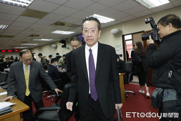 ▲國防部長顧立雄26日赴立法院外交國防委員會備詢。(圖/記者湯興漢攝)