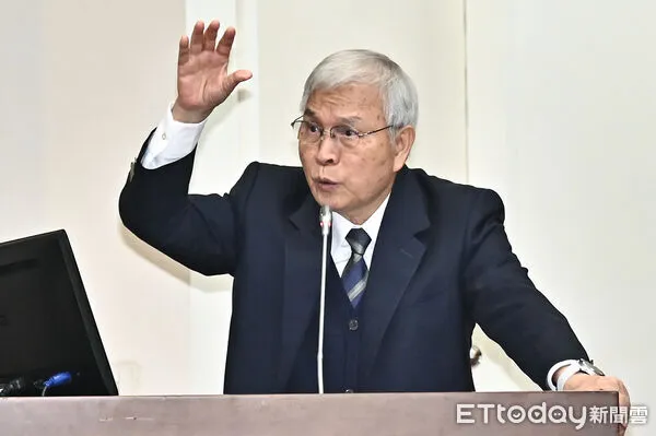 ▲央行總裁楊金龍就「針對台美關稅貿易協議內容,對國家整體財經、國內產業與就業、股匯市場與各項民生通膨之影響與因應策略」進行專題報告,並備質詢。(圖/記者李毓康攝)