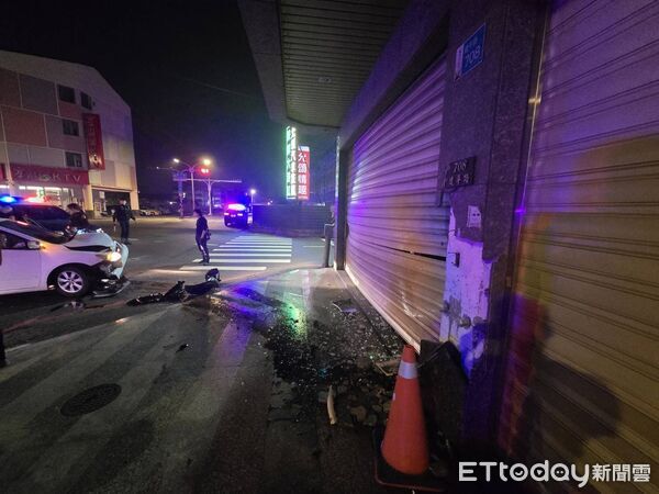 ▲台南市警四分局華平派出所員警清晨巡邏時,發現沈男違規紅燈右轉,攔查遭拒後一路逃逸,沈男自撞民宅受傷送醫,酒測值高達0.85mg/l。(記者林東良翻攝,下同)