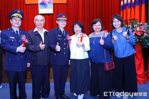 ▲▼ 嘉義市政府警察局卸、新任分局長聯合交接典禮 黃敏惠市長期勉新任分局長全力以赴 打造有溫度的戰鬥團隊 。(圖/嘉義市政府提供)