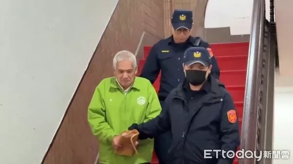 ▲共諜案行政院公共關係室退休科長胡鵬年遭續押。(圖/記者黃哲民攝)