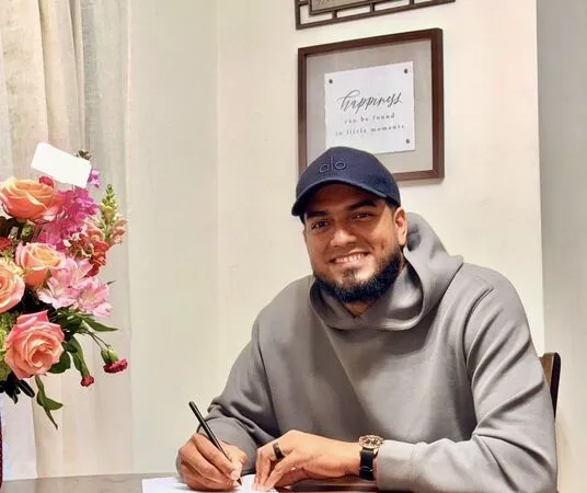 ▲統一獅簽下第四位洋將! Denyi Reyes「鋭力獅」二月中旬投入春訓。(圖/統一獅)