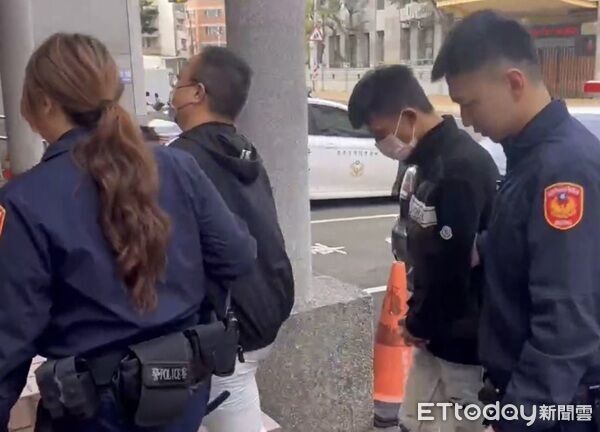 ▲平鎮警方南下逮捕涉嫌打人砸車的2嫌。(圖/平鎮警分局供)