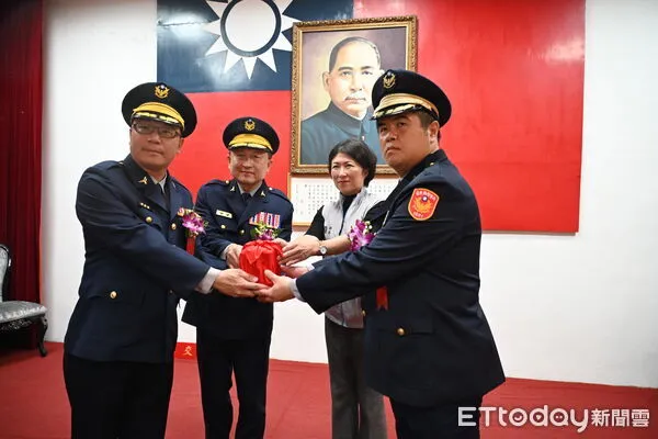 ▲台東縣警察局舉行分局長交接典禮。(圖/記者楊晨東翻攝)