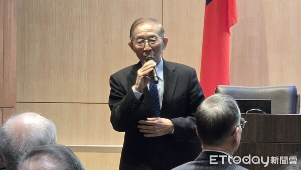 ▲▼前外交部長林永樂出席前外交部長、總統府秘書長的楊進添新書《永晝不息--楊進添回憶錄》26日下午於外交部外交及國際事務學院舉辦新書發表會。(圖/記者詹詠淇攝)