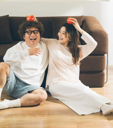 獨家直擊!最美孕婦依依挺肚逛大街 老公納豆貼心守候一路陪伴