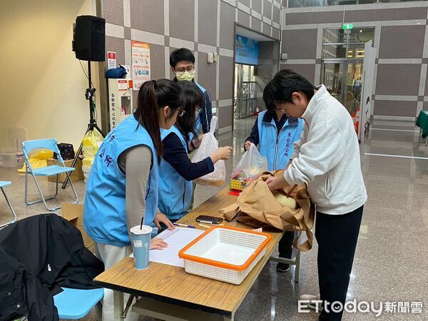 ▲▼ 嘉義市普發消費現金6000元首波領取率逾8成6 黃敏惠市長感謝所有人員辛勞 。(圖/嘉義市政府提供)