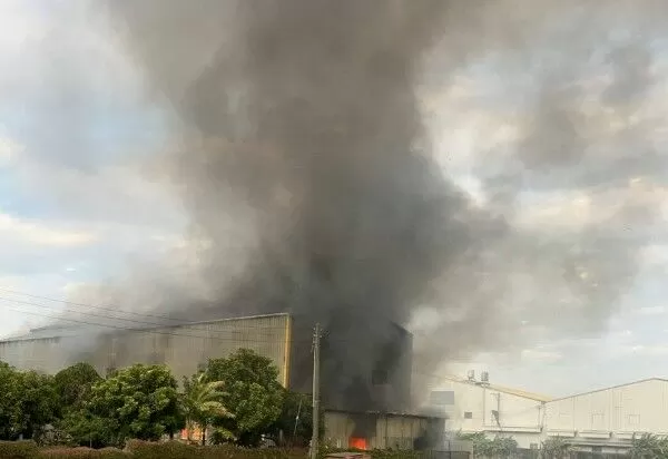 ▲彰化秀水鄉鐵皮工廠火警。(圖/民眾提供)