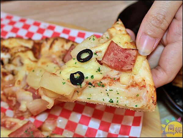 ▲▼小牛室 beefhouse lite 北屯軍功店。(圖/部落客商妮吃喝遊樂授權提供)