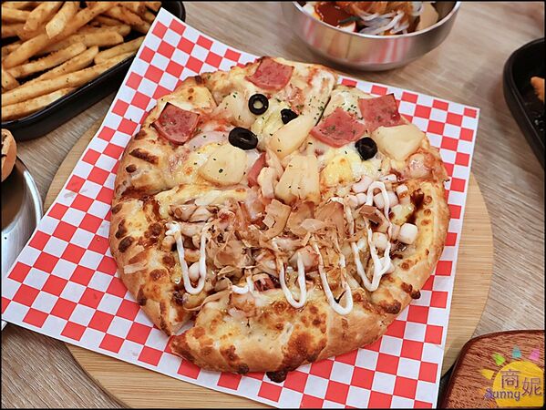 ▲▼小牛室 beefhouse lite 北屯軍功店。(圖/部落客商妮吃喝遊樂授權提供)