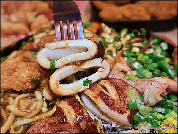 ▲▼小牛室 beefhouse lite 北屯軍功店。(圖/部落客商妮吃喝遊樂授權提供)