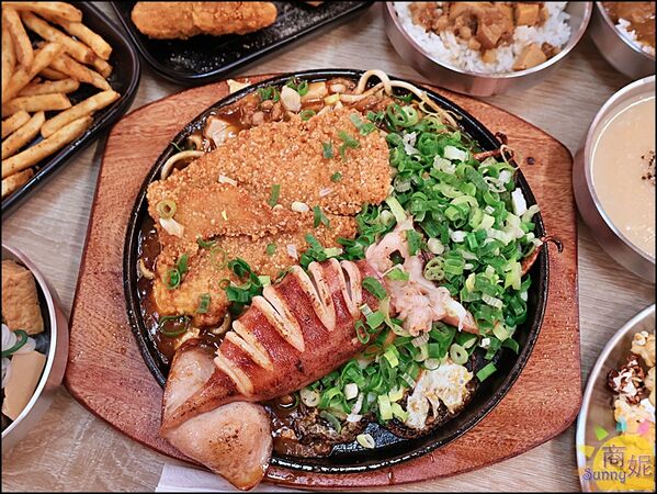 ▲▼小牛室 beefhouse lite 北屯軍功店。(圖/部落客商妮吃喝遊樂授權提供)