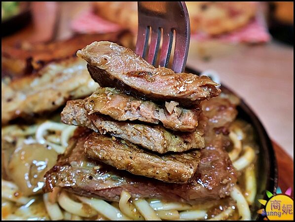 ▲▼小牛室 beefhouse lite 北屯軍功店。(圖/部落客商妮吃喝遊樂授權提供)