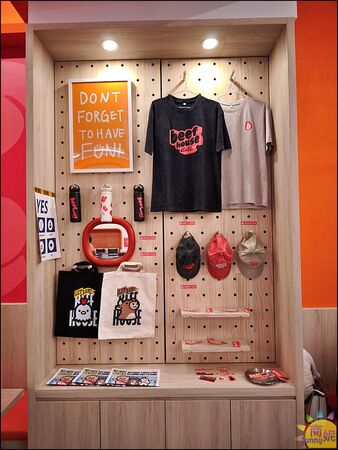 ▲▼小牛室 beefhouse lite 北屯軍功店。(圖/部落客商妮吃喝遊樂授權提供)