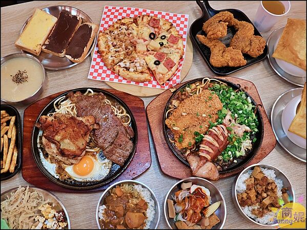 ▲▼小牛室 beefhouse lite 北屯軍功店。(圖/部落客商妮吃喝遊樂授權提供)