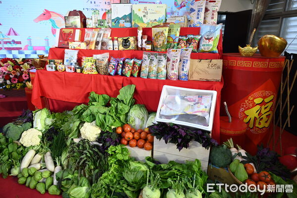 ▲▼花蓮縣府舉辦年貨大街宣傳記者會。(圖/花蓮縣政府提供,下同)