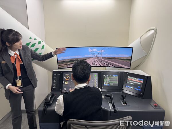 ▲▼高鐵引進4台「駕駛自學型模擬機」。(圖/記者李姿慧攝)