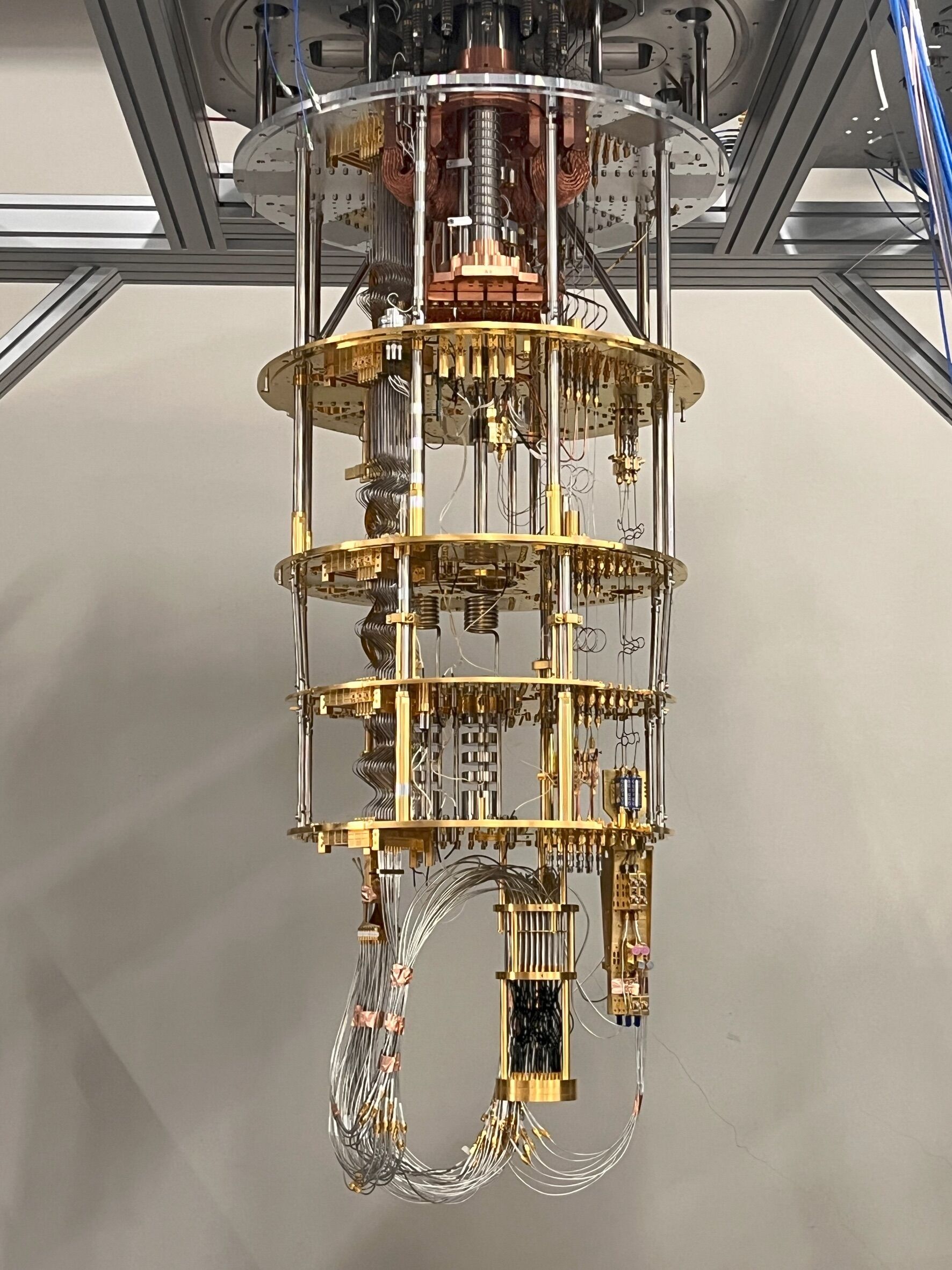 ▲▼中研院自研自製新一代「20位元超導量子電腦」。(圖/中研院提供)