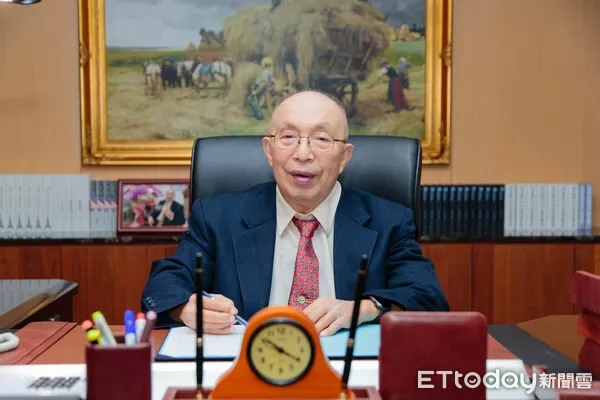 ▲南台學校財團法人第十七屆董事長張信雄博士,獲董事會高票推舉並奉教育部於28日正式核定就職。(記者林東良翻攝)