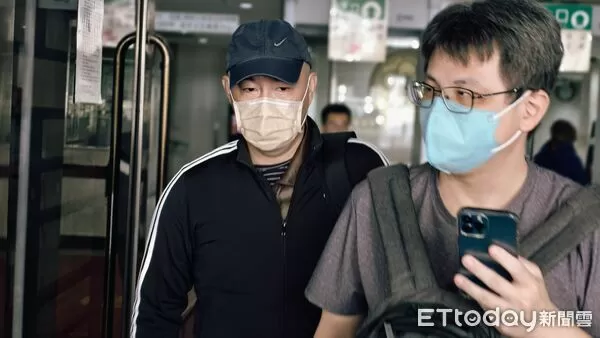 ▲▼曾自傷失明詐保被判刑定讞的蔣宗華(如圖),說服賣車業務員林彥廷重施故技仍被揭穿,台北地院依詐欺取財罪判2人各1年2月與7月徒刑。(圖/記者黃哲民攝)