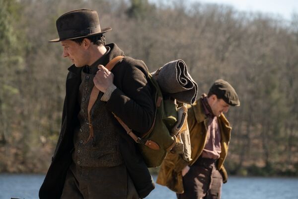 ▲《有聲之年》保羅麥斯卡、喬許歐康納「噴水調情」。(圖/UIP提供)