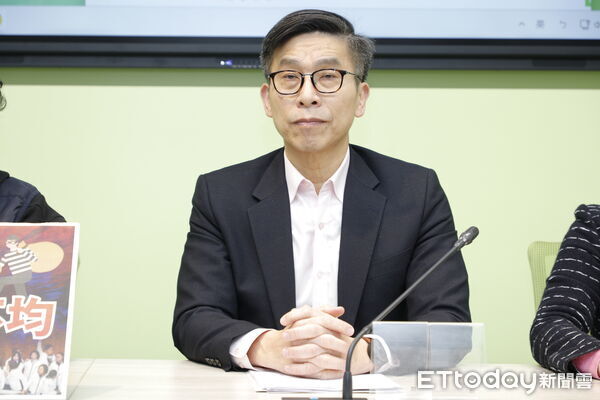 ▲▼民進黨立法院黨團召開記者會,幹事長鍾佳濱、副幹事長沈伯洋、立委范雲、張雅琳出席。(圖/記者湯興漢攝)