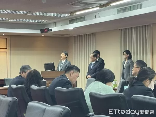 ▲▼台鐵董事長鄭光遠。(圖/記者周湘芸攝)