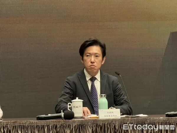 ▲▼行政院秘書長張惇涵出席行政院會記者會。(圖/記者陳家祥攝)
