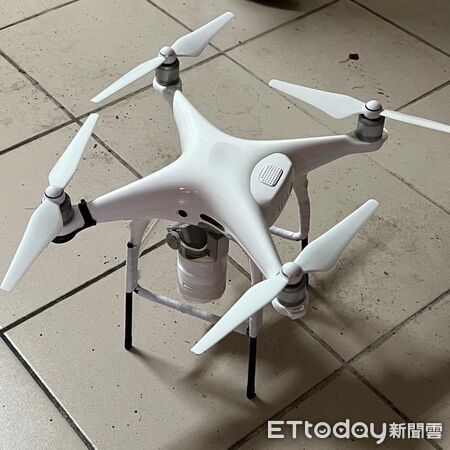 ▲▼空拍機下毒後(下圖),獸醫團隊解剖死亡動物,體內均驗出劇毒農藥「托福松」。(圖/記者游芳男翻攝。下同)