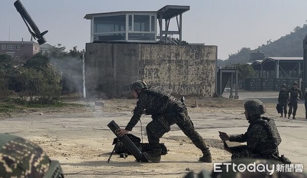 ▲首次發射勁蜂一型攻擊無人機失敗後,海軍陸戰隊2度施放。(圖/記者蘇靖宸攝)