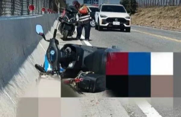 ▲彰化和美鎮有騎士倒臥堤岸道路離奇爆頭身亡。(圖/民眾提供)