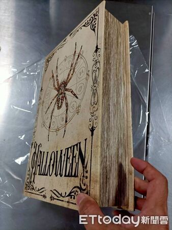 ▲▼ 雲林檢警調聯手偵破書本夾藏第二級毒品MDMA跨國運輸案 。(圖/記者游瓊華翻攝)